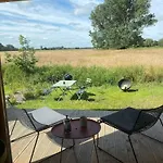 Casa vacanze 203 Modernes Tiny House An Der Elbe Mit Blick Ins Gruene *