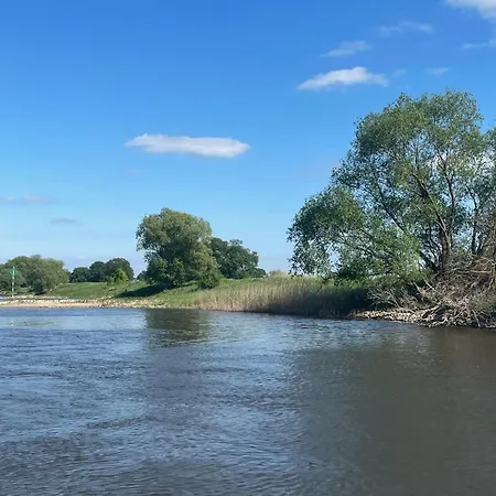 Nyaraló 203-modernes Tiny House An Der Elbe Mit Blick Ins Gruene Bleckede