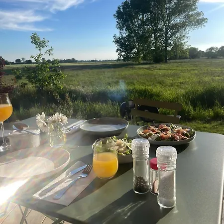 203 Modernes Tiny House An Der Elbe Mit Blick Ins Gruene *
