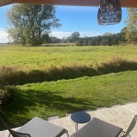 Nyaraló 203-modernes Tiny House An Der Elbe Mit Blick Ins Gruene